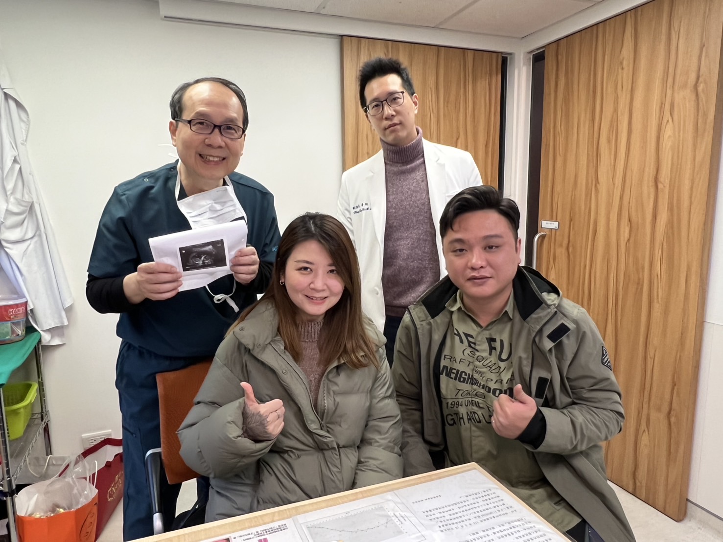 在低潮中重見光明的人會更珍惜生命所出現的陽光,很幸運在第一次試管後就順利的著床,謝謝團隊們讓我有養育下一代的入場券。